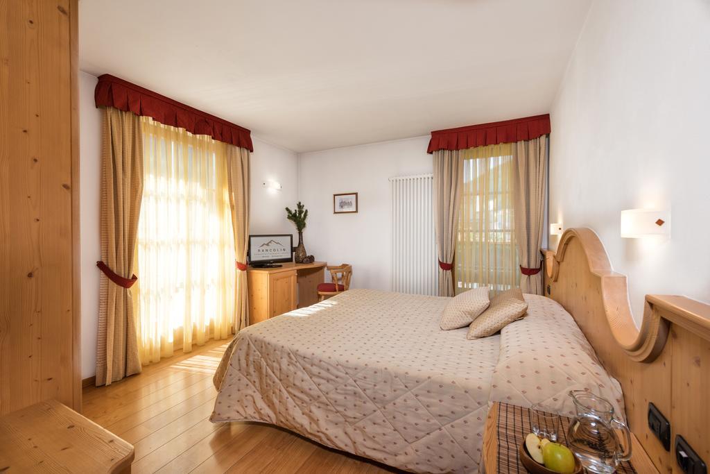 Romantic Charming Rancolin